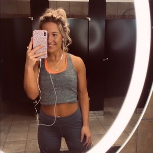 Meet your Posher, Gillian